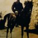 Atatürk, at üzerinde